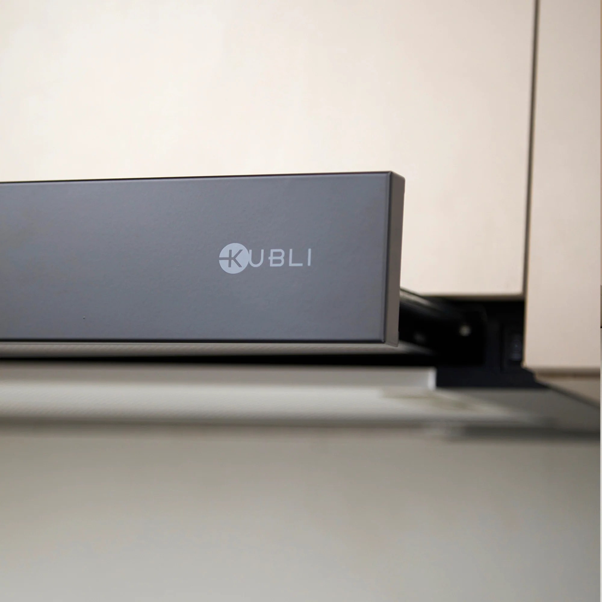 Campana Bajo Mueble Neu Flow Black 60 cm 210 m3/h Kubli - Imagen 3