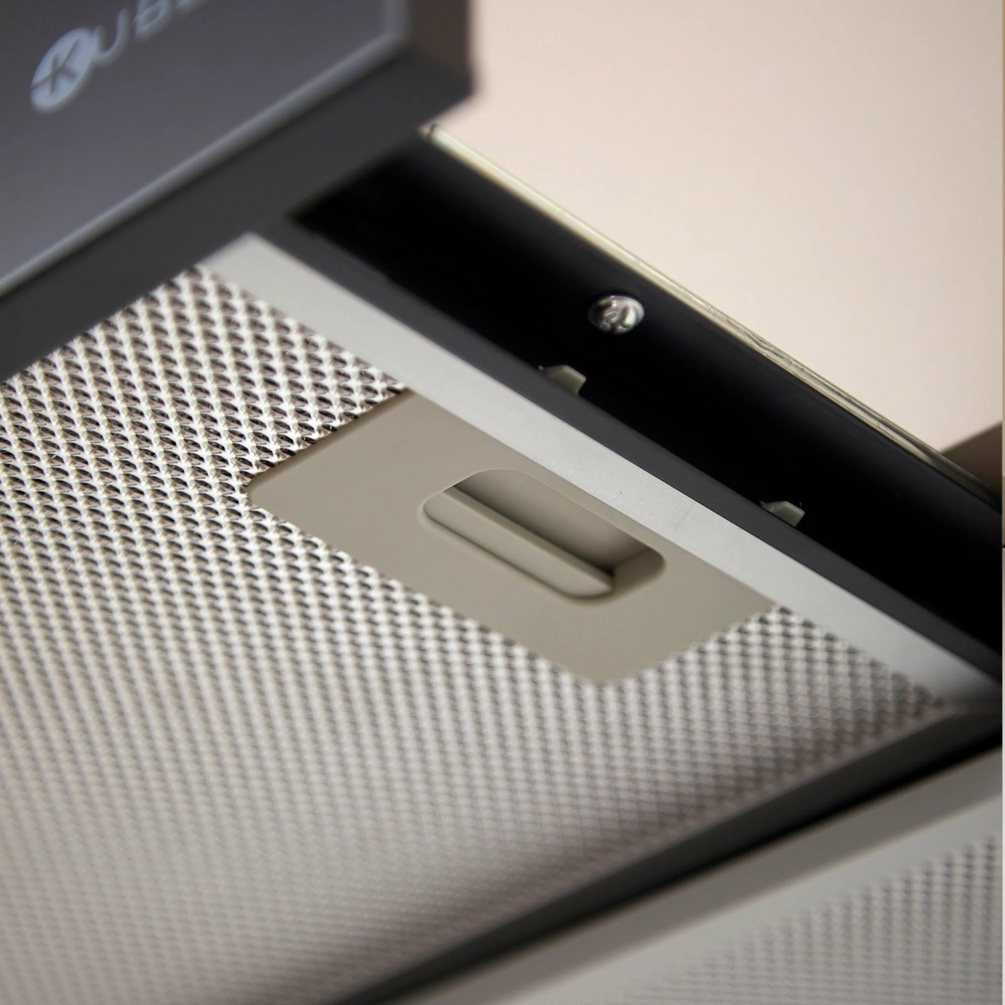 Campana Bajo Mueble Neu Flow Black 60 cm 210 m3/h Kubli - Imagen 4