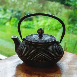 Tetera De Hierro 720 Ml Decoexpress