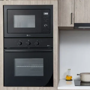 Kit Microondas Empotrado NEU Black 23 Lts Kubli + Horno Empotrado Neu Black 52 Lts Kubli