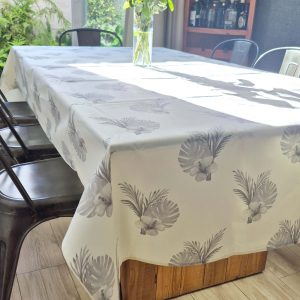 Mantel Ana María 260x150 cm Nicole Pauchard Diseños