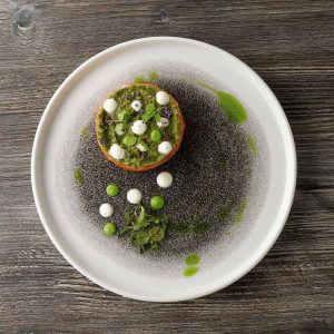 Plato Negro Cuarzo Con Borde 26 Cms Churchill