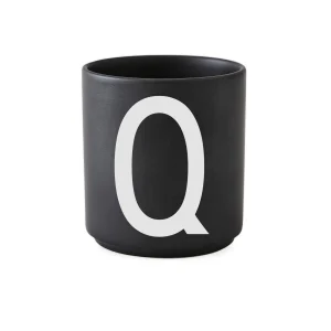 Taza Negro De Porcelana - Q Design Letters