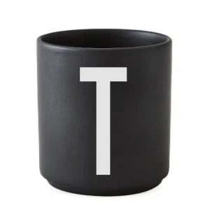 Taza Negro De Porcelana - T Design Letters
